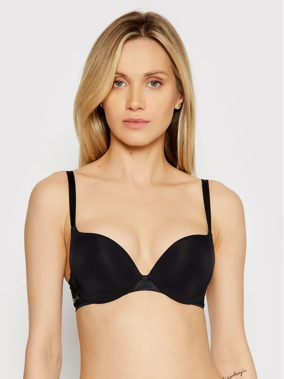 Chantelle Basic Push-Up Bra - 15G20